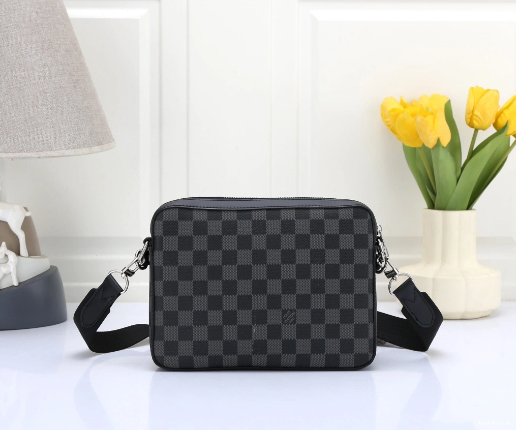 Men For Messenger 7649 Bags GoAnywhere Vuitton Louis 0913